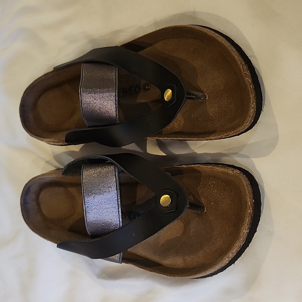 SOFT MOC sandals thong style sandals leather elastic straps  black  comfortable